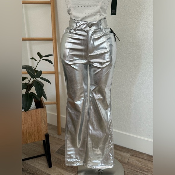 NWT Women's High-Rise Metallic Flare Pants - Wild
Fable - Picture 5 of 6